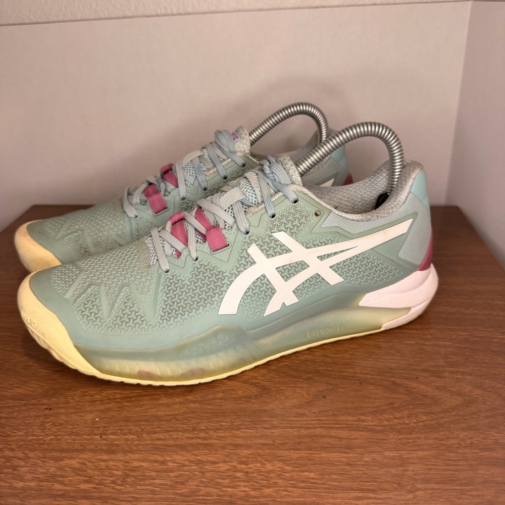 ASICS Gel-Resolution 8 Wide Athletic Tennis/Pickleball Shoe Size US 8 Women’s